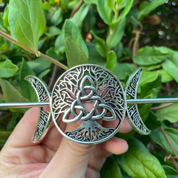 Vintage inspired Celtic Hairpin Silver Tone engraved Beautiful Crescent Moon 🌘 - Picture 6 of 6
